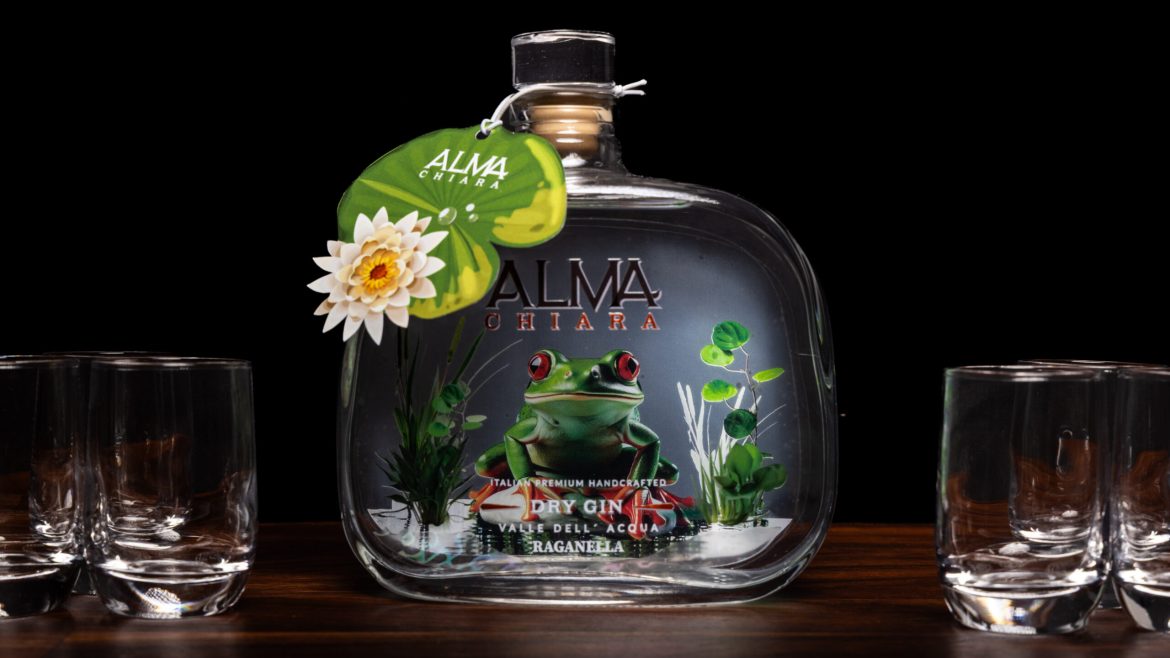 Almachiara Gin Bottle
